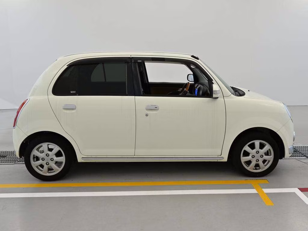 DAIHATSU MIRA GINO