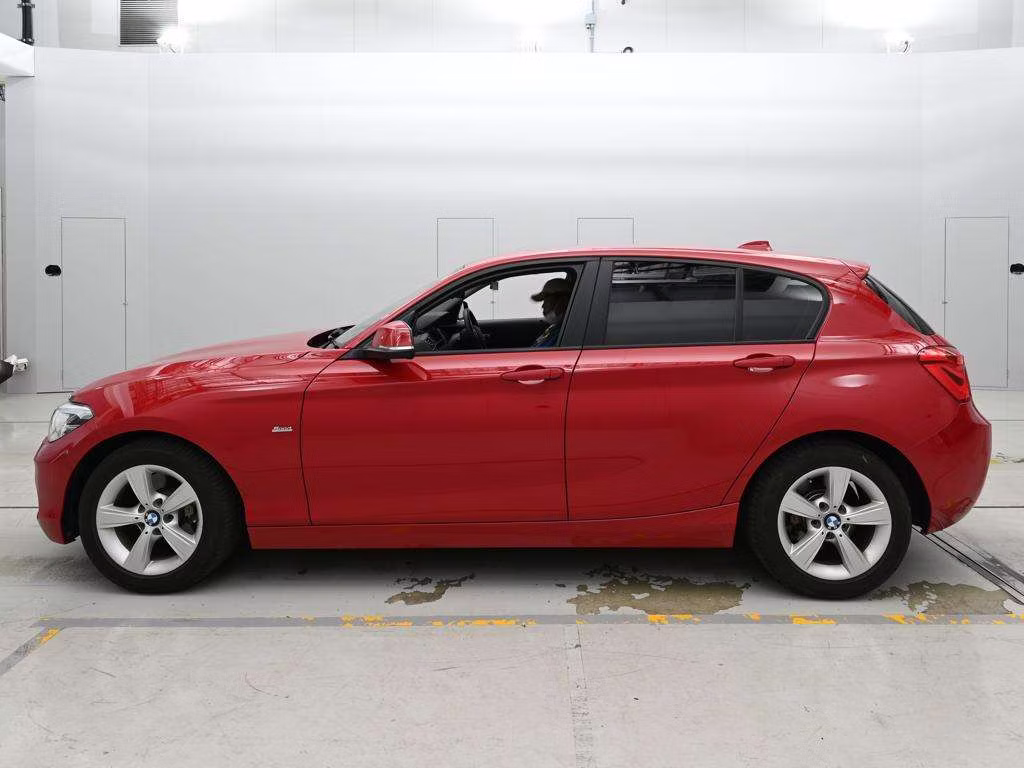 BMW 1-SERIES