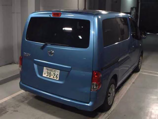 NISSAN NV200