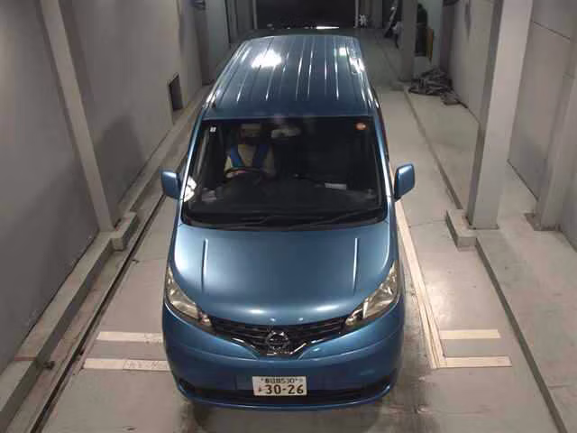 NISSAN NV200