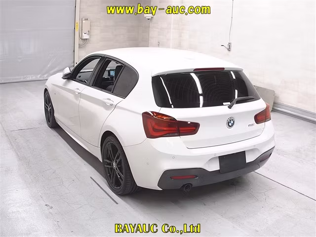 BMW 1-SERIES