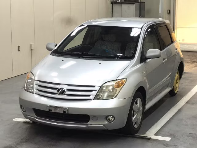 TOYOTA IST