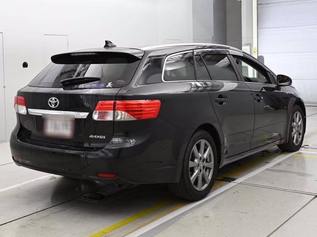 TOYOTA AVENSIS