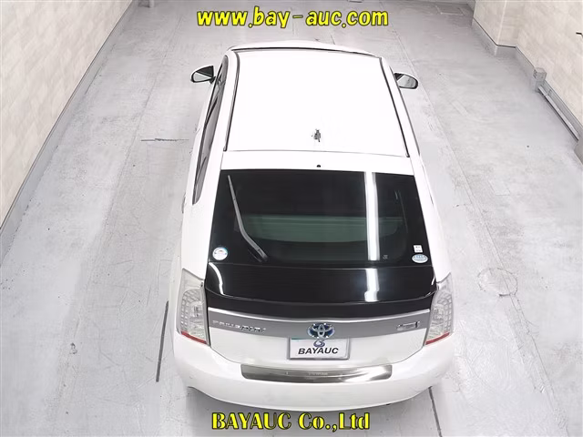 TOYOTA PRIUS PHV