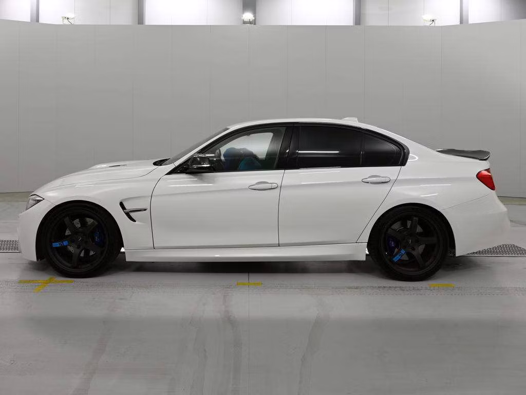 BMW 3-SERIES