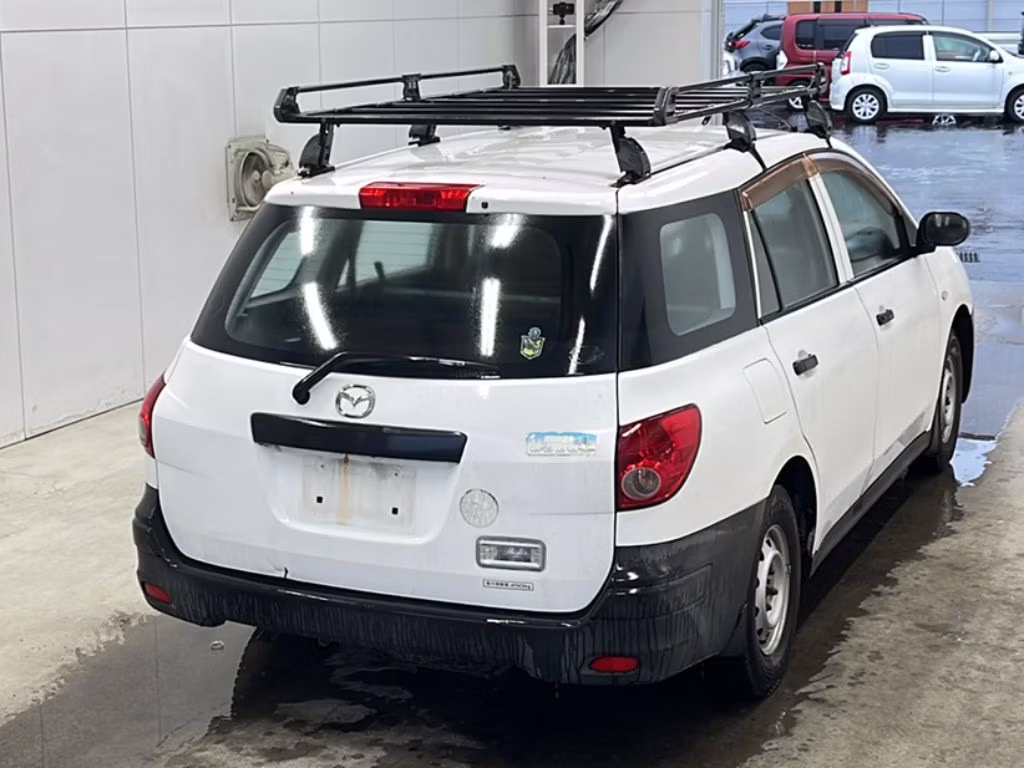 MAZDA FAMILIA