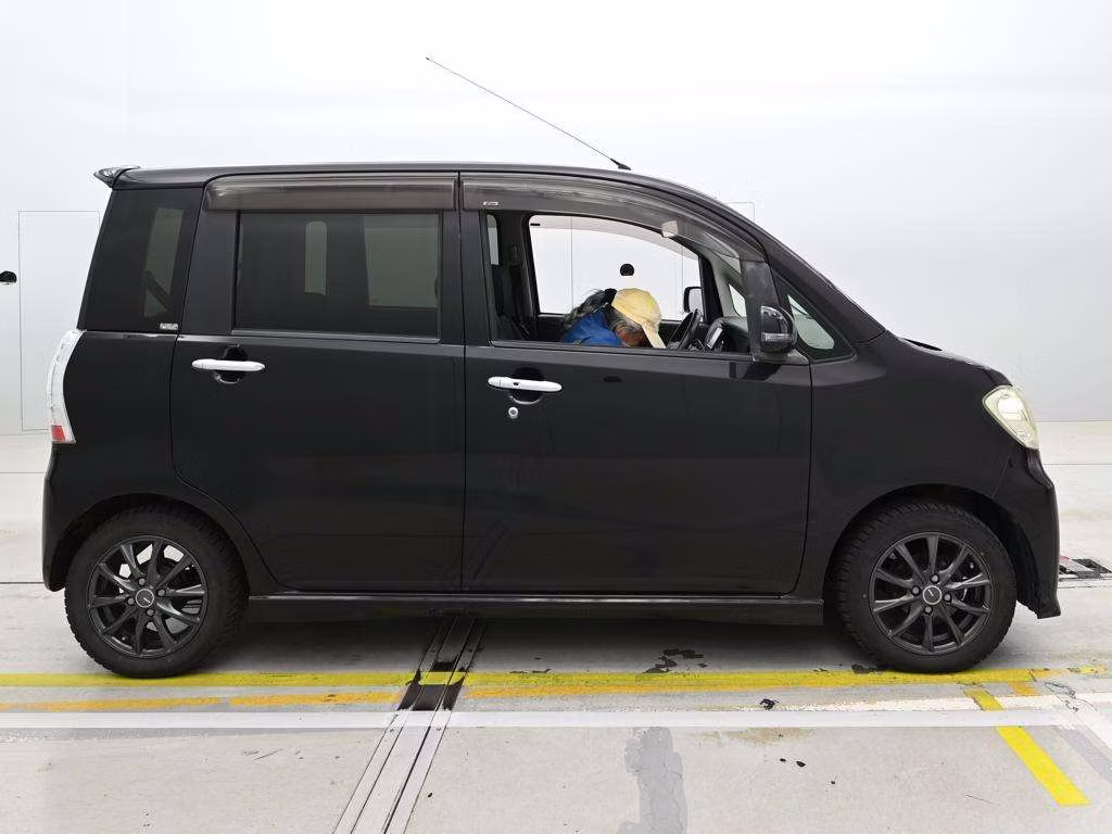 DAIHATSU TANTO EXE