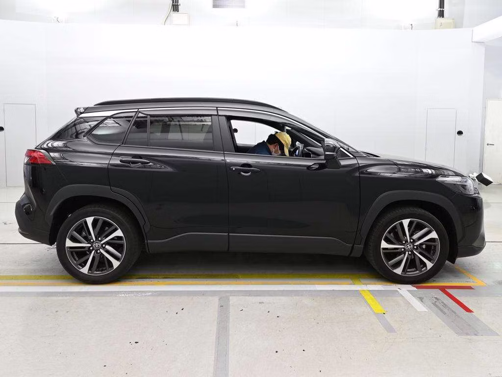 TOYOTA COROLLA CROSS