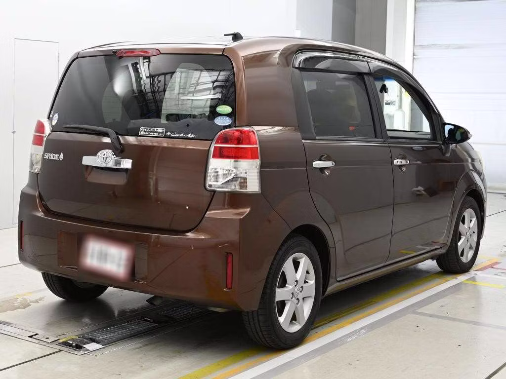 TOYOTA SPADE
