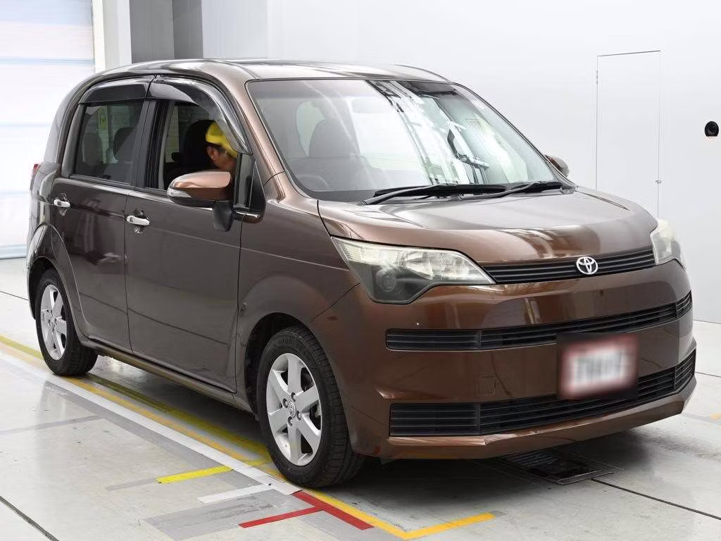 TOYOTA SPADE