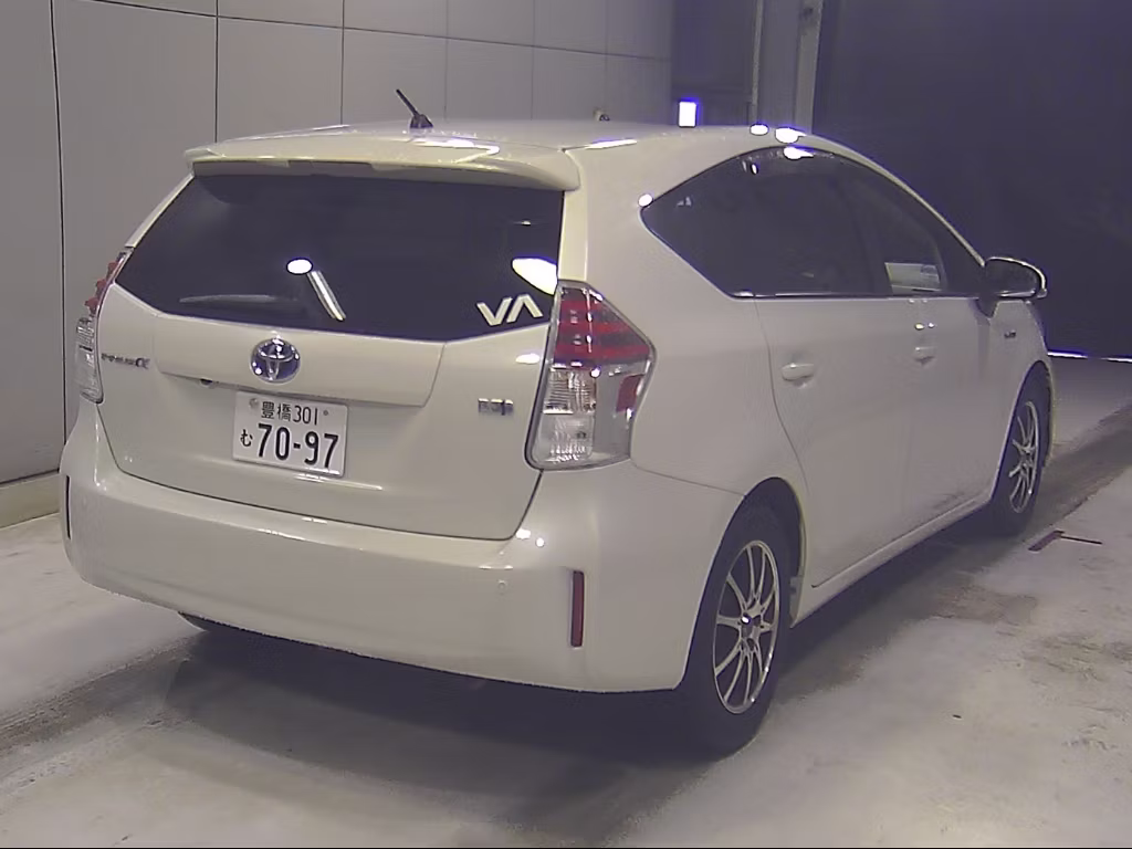 TOYOTA PRIUS ALPHA