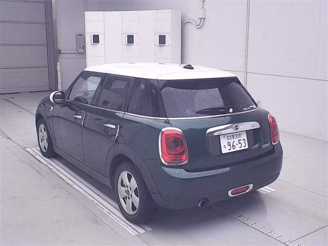 MINI HATCH
