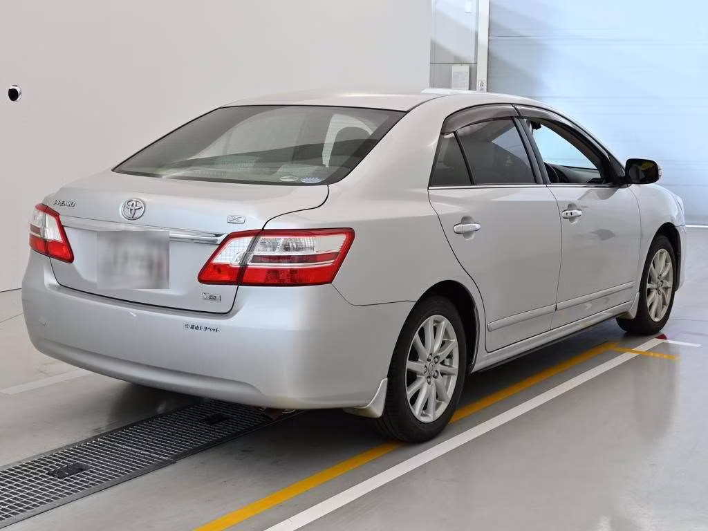 TOYOTA PREMIO