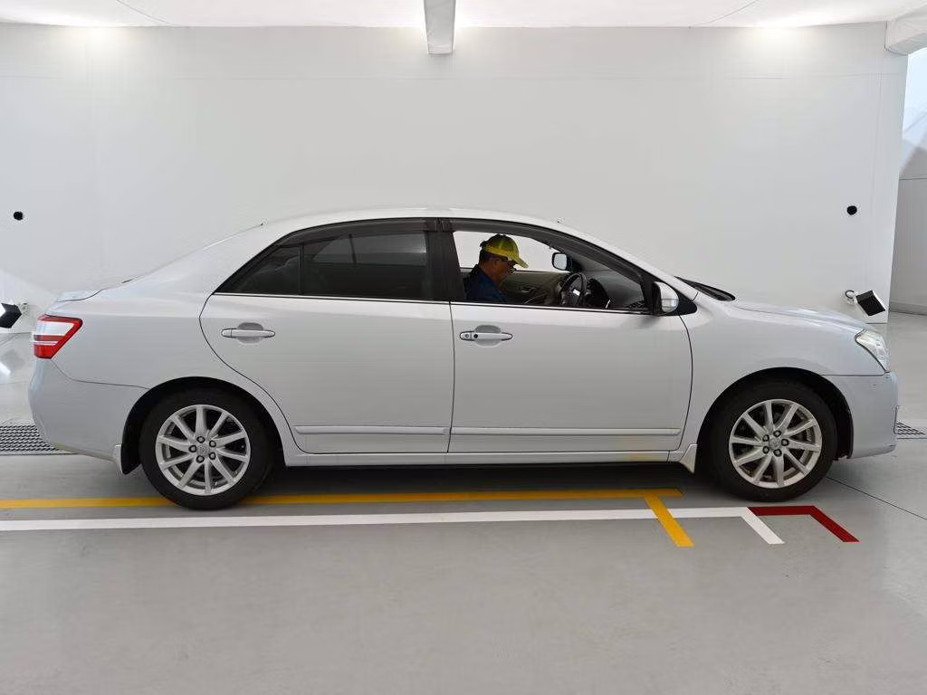 TOYOTA PREMIO