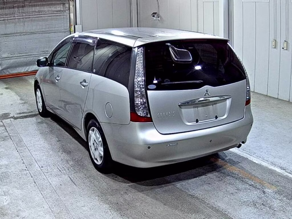 MITSUBISHI GRANDIS