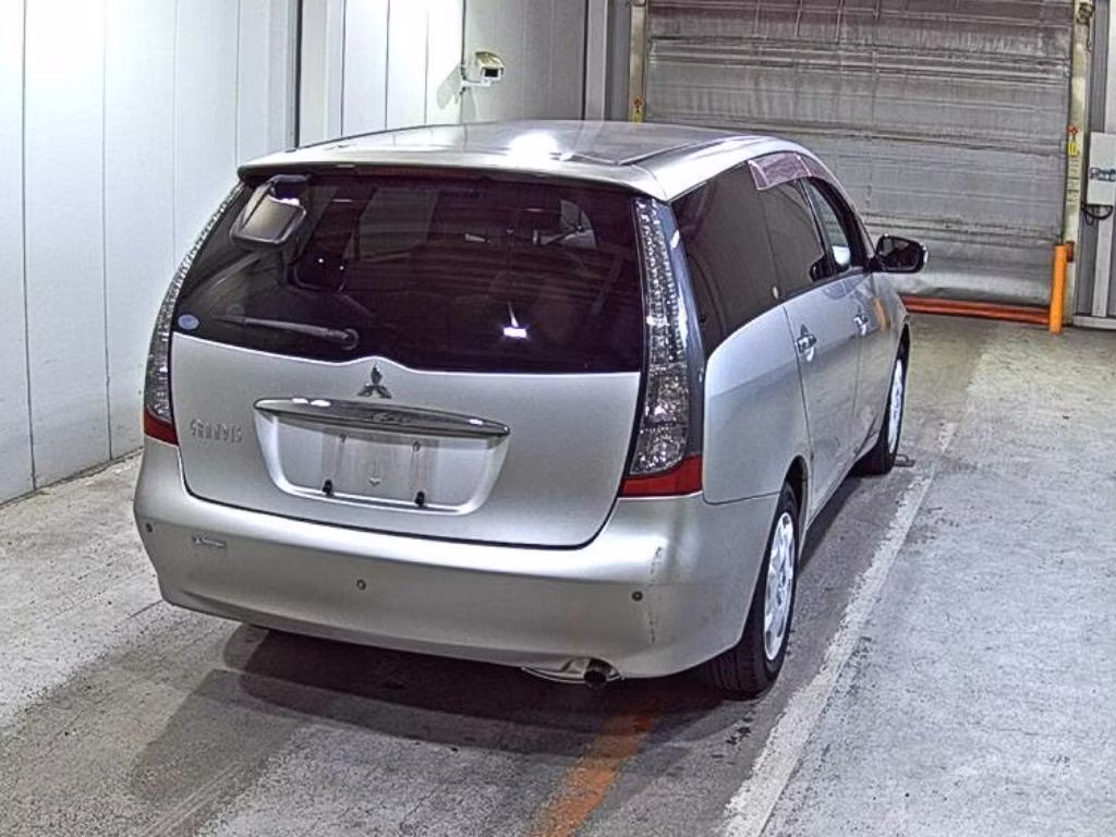 MITSUBISHI GRANDIS