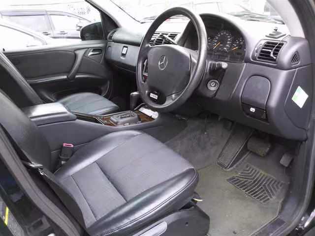 MERCEDES-BENZ M-CLASS