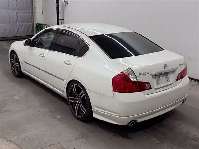 NISSAN FUGA
