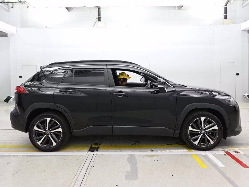 TOYOTA COROLLA CROSS