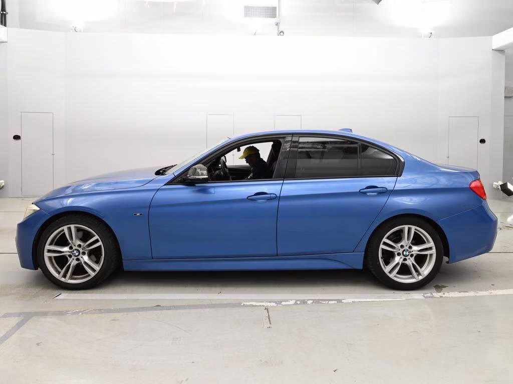 BMW 3-SERIES