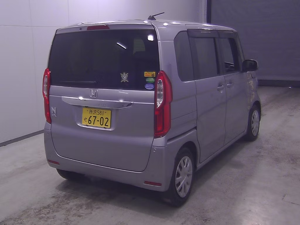 HONDA N-BOX