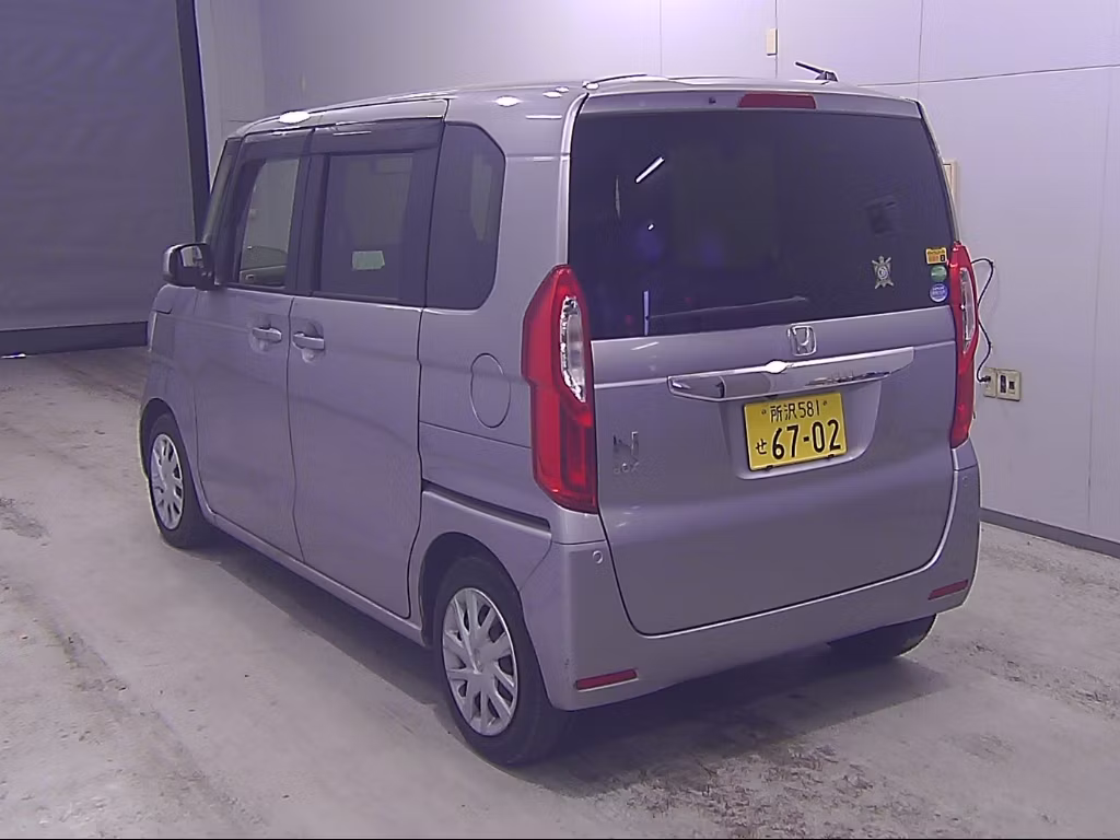 HONDA N-BOX