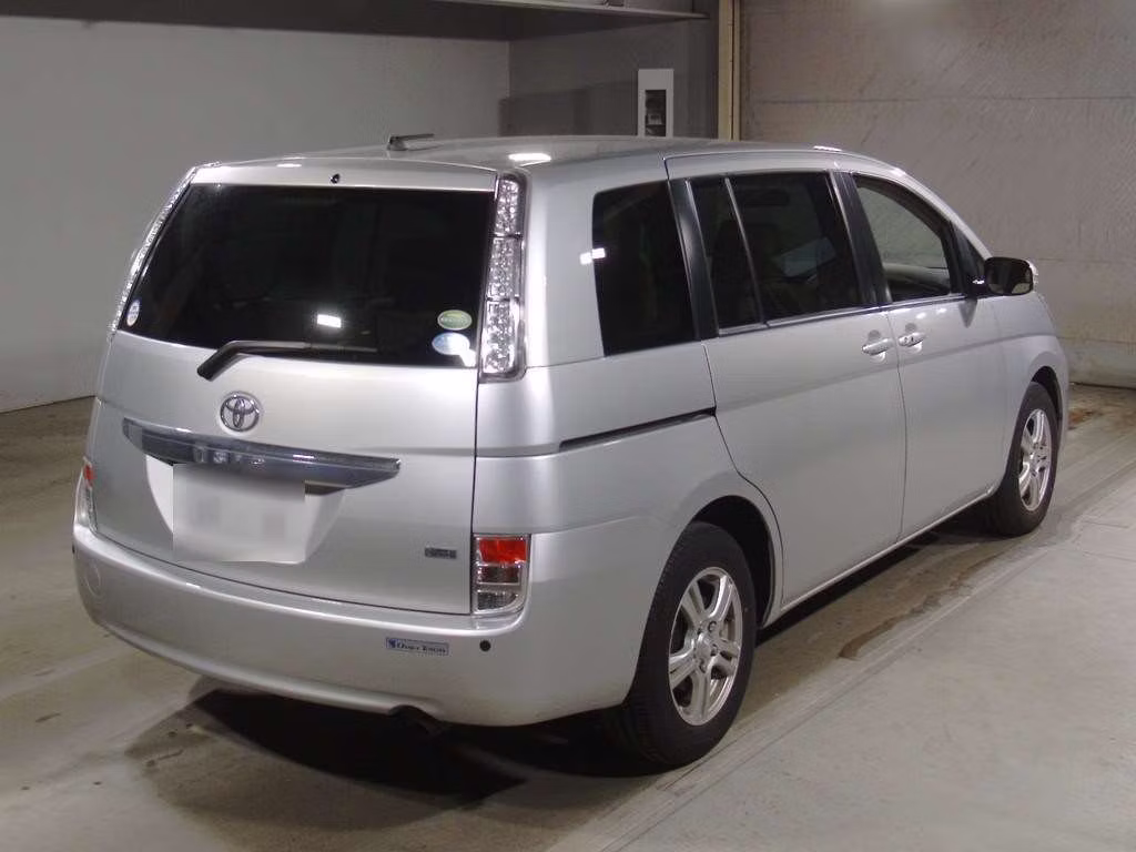 TOYOTA ISIS