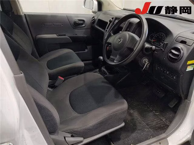 MAZDA FAMILIA