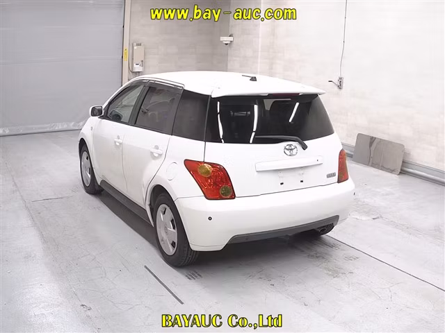 TOYOTA IST