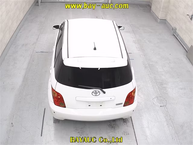 TOYOTA IST