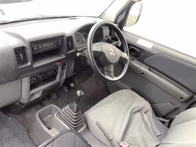 MITSUBISHI MINICAB