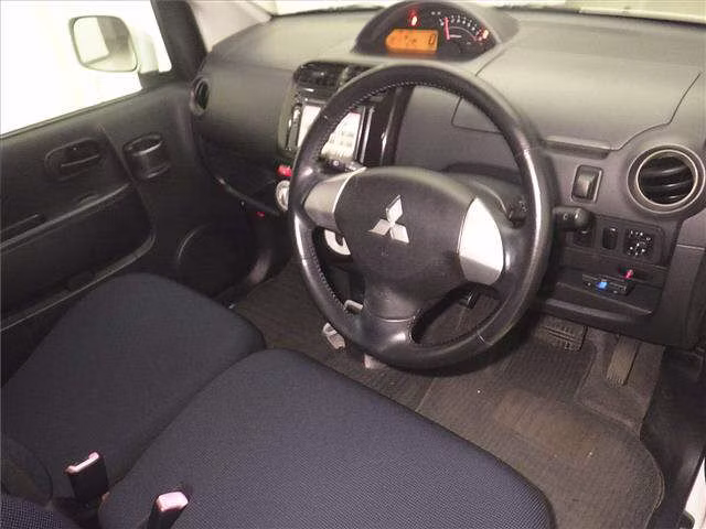MITSUBISHI EK SPORT