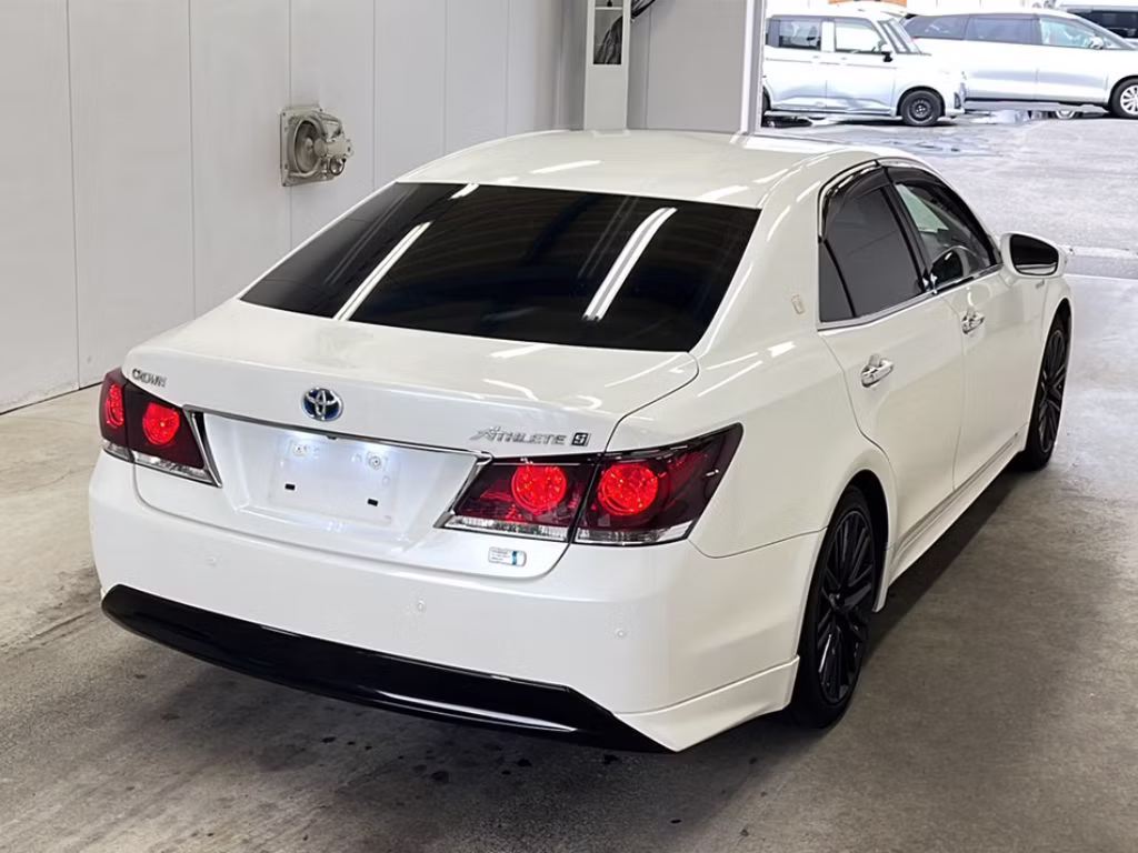 TOYOTA CROWN
