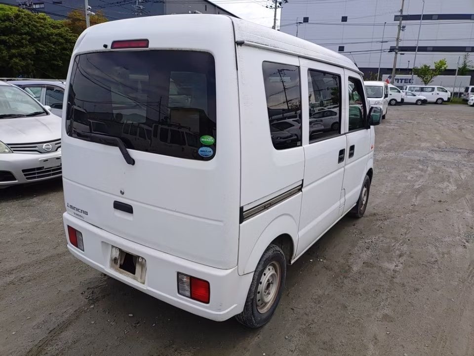 MITSUBISHI MINICAB