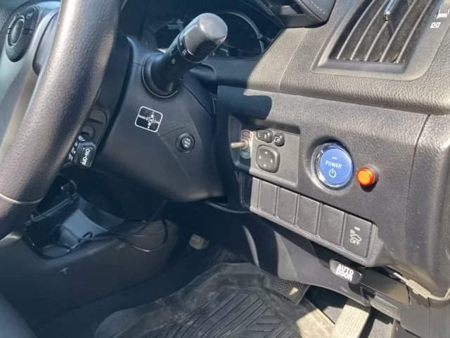 TOYOTA SAI