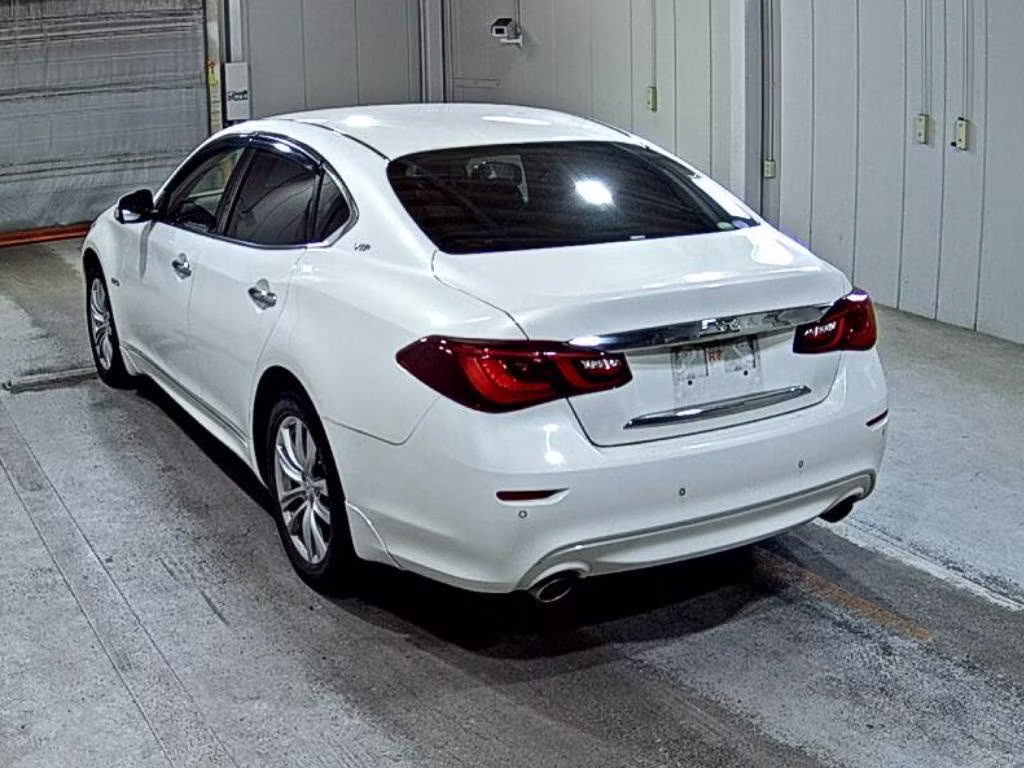 NISSAN FUGA