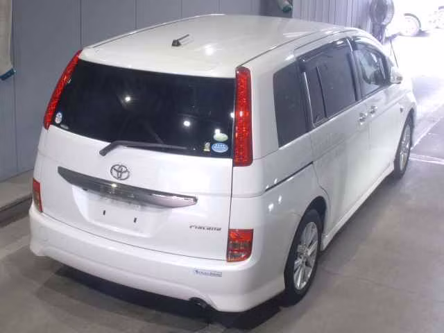 TOYOTA ISIS