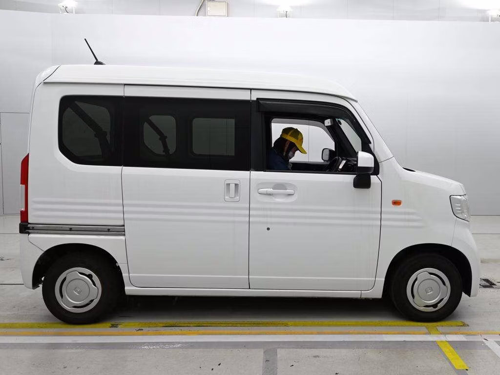 HONDA N-VAN