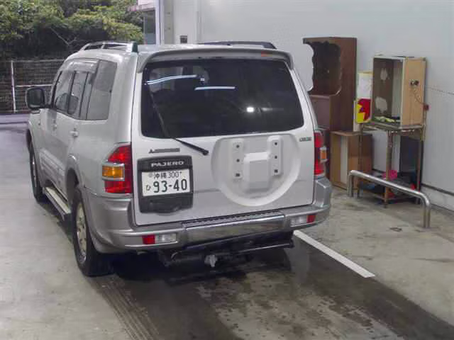 MITSUBISHI PAJERO