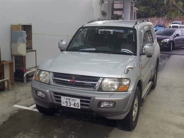 MITSUBISHI PAJERO