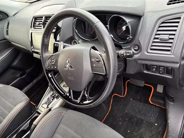 MITSUBISHI RVR