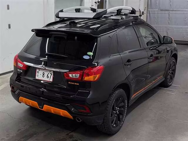 MITSUBISHI RVR