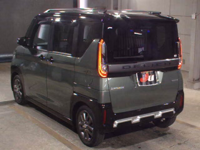 MITSUBISHI DELICA MINI