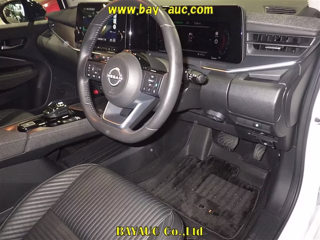 NISSAN AURA
