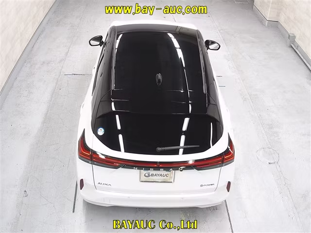 NISSAN AURA