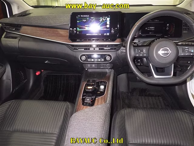 NISSAN AURA