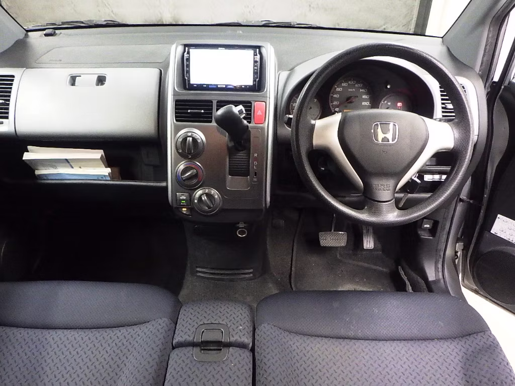 HONDA MOBILIO SPIKE