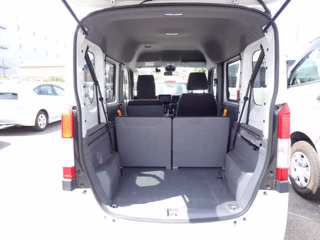 HONDA N-VAN