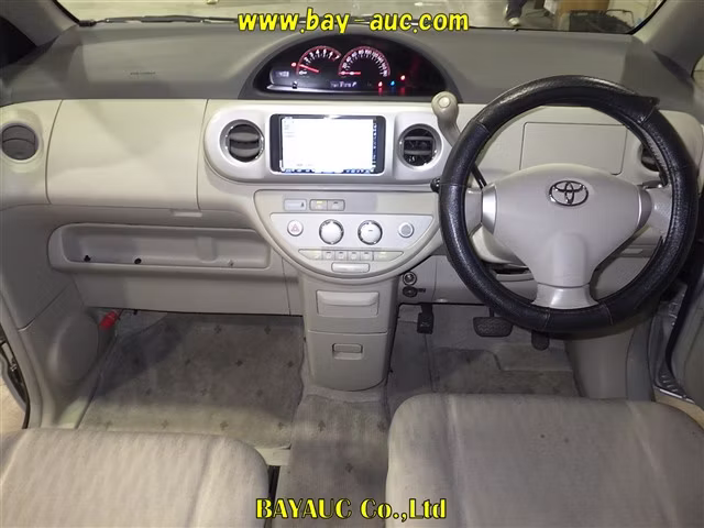 TOYOTA PORTE