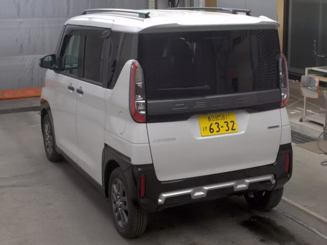 MITSUBISHI DELICA MINI